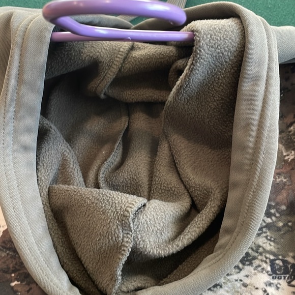 ⭐️⬇️ Cabelas Men’s Camouflage Sweatshirt/Hoodie - Picture 12 of 13